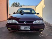 Usata Renault 19 135 CV (99 kW) 1993 Rosso Cabrio
