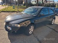 Usata Alfa Romeo 147 105 CV (77 kW) 2007 Nero Utilitaria