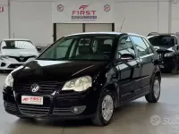 Begagnad VW Polo Trendline 69 HK (50 kW) 2007 Svart Halvkombi