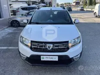 Usata Dacia Sandero Prestige 90 CV (66 kW) 2015 Bianco Utilitaria
