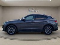 Usata Alfa Romeo Stelvio Executive 210 CV (154 kW) 2017 Grigio SUV