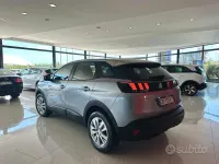 Usata Peugeot 3008 Allure 131 CV (96 kW) 2022 Grigio SUV