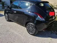 Usata Lancia Ypsilon Gold 95 CV (69 kW) 2016 Nero Utilitaria