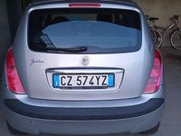 Usata Lancia Ypsilon 60 CV (44 kW) 2006 Argento Utilitaria