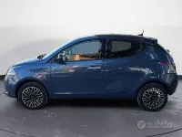 Usata Lancia Ypsilon 70 CV (51 kW) 2024 Blu/azzurro Utilitaria