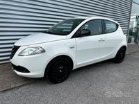 Usata Lancia Ypsilon 69 CV (50 kW) 2015 Bianco Utilitaria