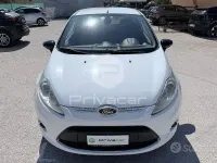 Usata Ford Fiesta 90 CV (66 kW) 2010 Bianco Utilitaria