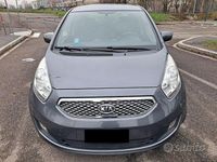 Usata Kia Venga 90 CV (66 kW) 2012 Grigio Utilitaria