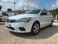 Usata Kia Ceed 109 CV (80 kW) 2009 Bianco Utilitaria