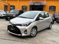 Usata Toyota Yaris Lounge 69 CV (50 kW) 2015 Grigio Utilitaria