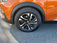 Usata Peugeot 2008 Allure 131 CV (96 kW) 2023 Arancione SUV