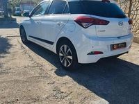 Usata Hyundai i20 75 CV (55 kW) 2016 Bianco Berlina