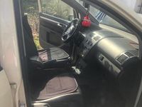 Usata VW Touran 105 CV (77 kW) 2018 Bianco Monovolume