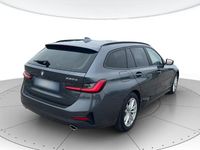 Usata BMW 330e Advantage 184 CV (135 kW) 2021 Grigio metall. Station wagon