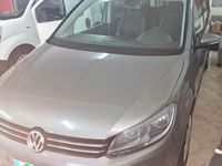 Begagnad VW Touran 150 HK (110 kW) 2011 Grå Minibuss