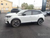 Usata Peugeot e-2008 GT 56 kW (77 CV) 2022 Bianco SUV