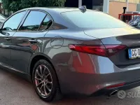 Usata Alfa Romeo Giulia Business 160 CV (117 kW) 2021 Grigio Berlina