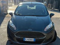 Usata Ford Fiesta Business Edition 75 CV (55 kW) 2017 Grigio Berlina