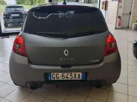 Usata Renault Clio IV 200 CV (147 kW) 2012 Grigio montagna opaco Berlina