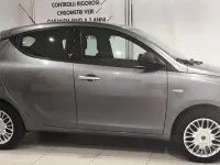 Usata Lancia Ypsilon Silver 69 CV (50 kW) 2016 Grigio Utilitaria