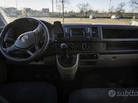 Begagnad VW Multivan 102 HK (75 kW) 2016 Röd Minibuss