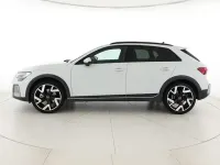 Käytetty Audi A3 Ambiente 150 HP (110 kW) 2025 Valkoinen Sedan