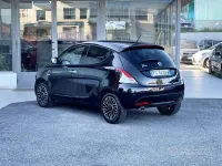 Usata Lancia Ypsilon 69 CV (50 kW) 2016 Nero Utilitaria
