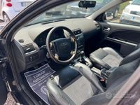 Usata Ford Mondeo 130 CV (95 kW) 2006 Blu Berlina