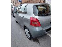 Usata Toyota Yaris 75 CV (55 kW) 2007 Grigio Berlina