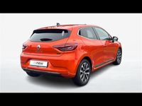 Begagnad Renault Clio V Techno 145 HK (106 kW) 2023 Orange Sedan