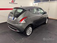 Usata Lancia Ypsilon Platinum 69 CV (50 kW) 2016 Grigio Utilitaria