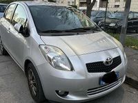 Usata Toyota Yaris Luna 86 CV (63 kW) 2007 Argento Utilitaria
