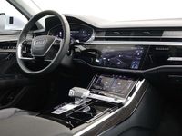 Usata Audi A8 286 CV (210 kW) 2023 Argento fioretto Berlina