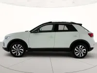 Usata VW T-Roc Style 110 CV (80 kW) 2023 Pure white nero SUV