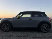 Usado Mini Cooper SE Classic 135 kW (184 CV) 2021 Gris Utilitario