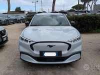 Usata Ford Mustang 269 CV (197 kW) 2023 Bianco Coupé