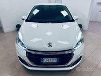Usata Peugeot 208 Allure 75 CV (55 kW) 2017 Bianco Utilitaria