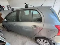 Usata Toyota Yaris 69 CV (50 kW) 2007 Grigio Utilitaria