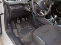 usata Peugeot 208 1.4 HDi allure