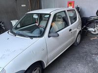 Usata Fiat 600 54 CV (39 kW) 2007 Bianco Berlina