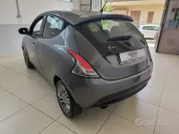 Usata Lancia Ypsilon Silver 69 CV (50 kW) 2012 Grigio Utilitaria