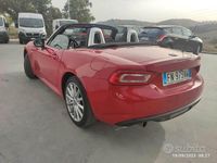 Usata Fiat 124 Spider Lusso 140 CV (102 kW) 2018 Rosso Cabrio