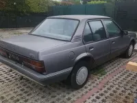 Usata Opel Ascona 82 CV (60 kW) 1988 Grigio Berlina