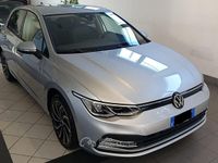 Usata VW Golf VIII Life 110 CV (80 kW) 2024 Argento Berlina