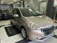 Usata Peugeot 208 Active 68 CV (50 kW) 2012 Marrone Utilitaria