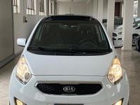 Usata Kia Venga 90 CV (66 kW) 2013 Bianco Utilitaria