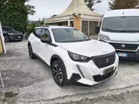 Usata Peugeot 2008 Allure 110 CV (80 kW) 2022 Bianco SUV