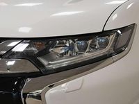 Usata Mitsubishi Outlander Instyle 150 CV (110 kW) 2016 Bianco SUV