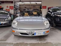 Usata Alfa Romeo Spider 122 CV (89 kW) 1990 Grigio argento Cabrio