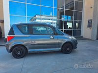 Usata Peugeot 1007 70 CV (51 kW) 2005 Grigio Monovolume